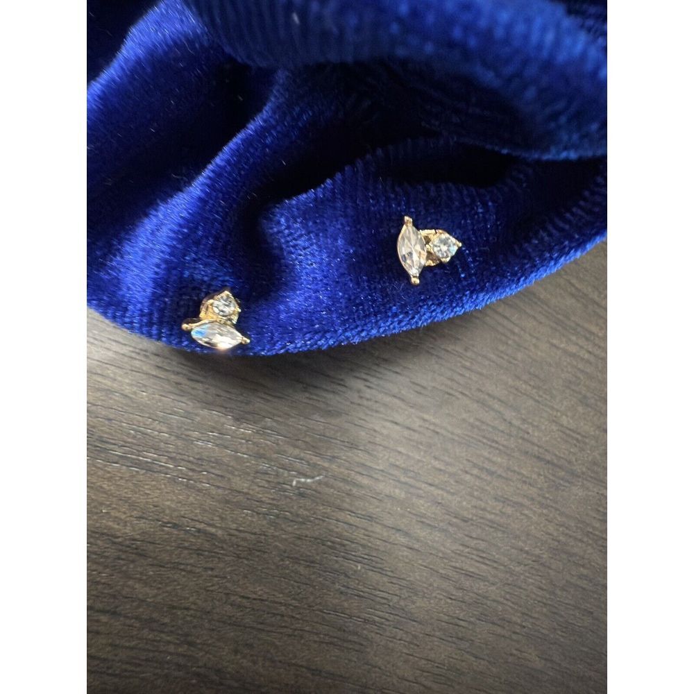 Free‎ People Rosette Brooch Pin & 5 Pairs of stud earrings NEW #31 - Picture 3 of 7